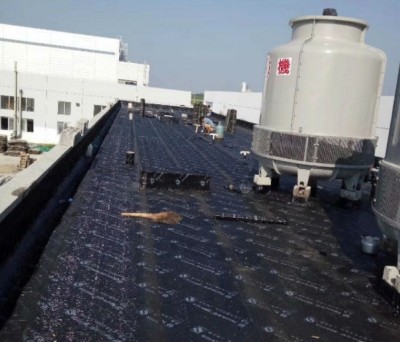 混凝土总是开裂，原来是这个原因导致的！